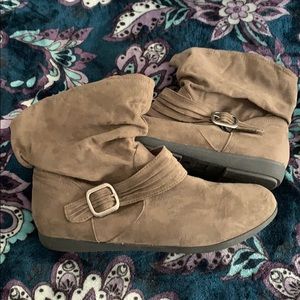 Arizona brown boots size 10. Never worn